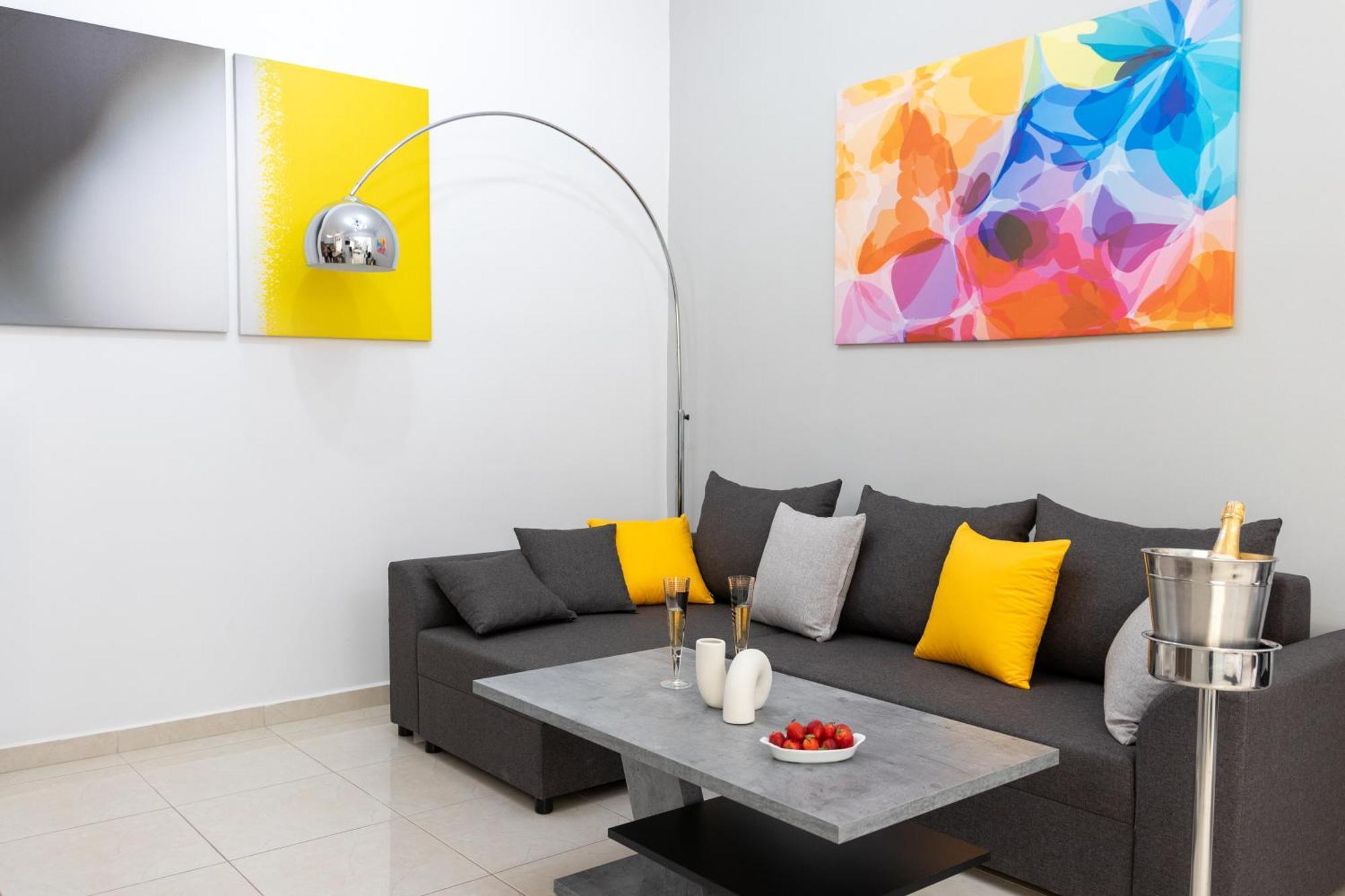 H4 Art Sparta Apartment Zewnętrze zdjęcie