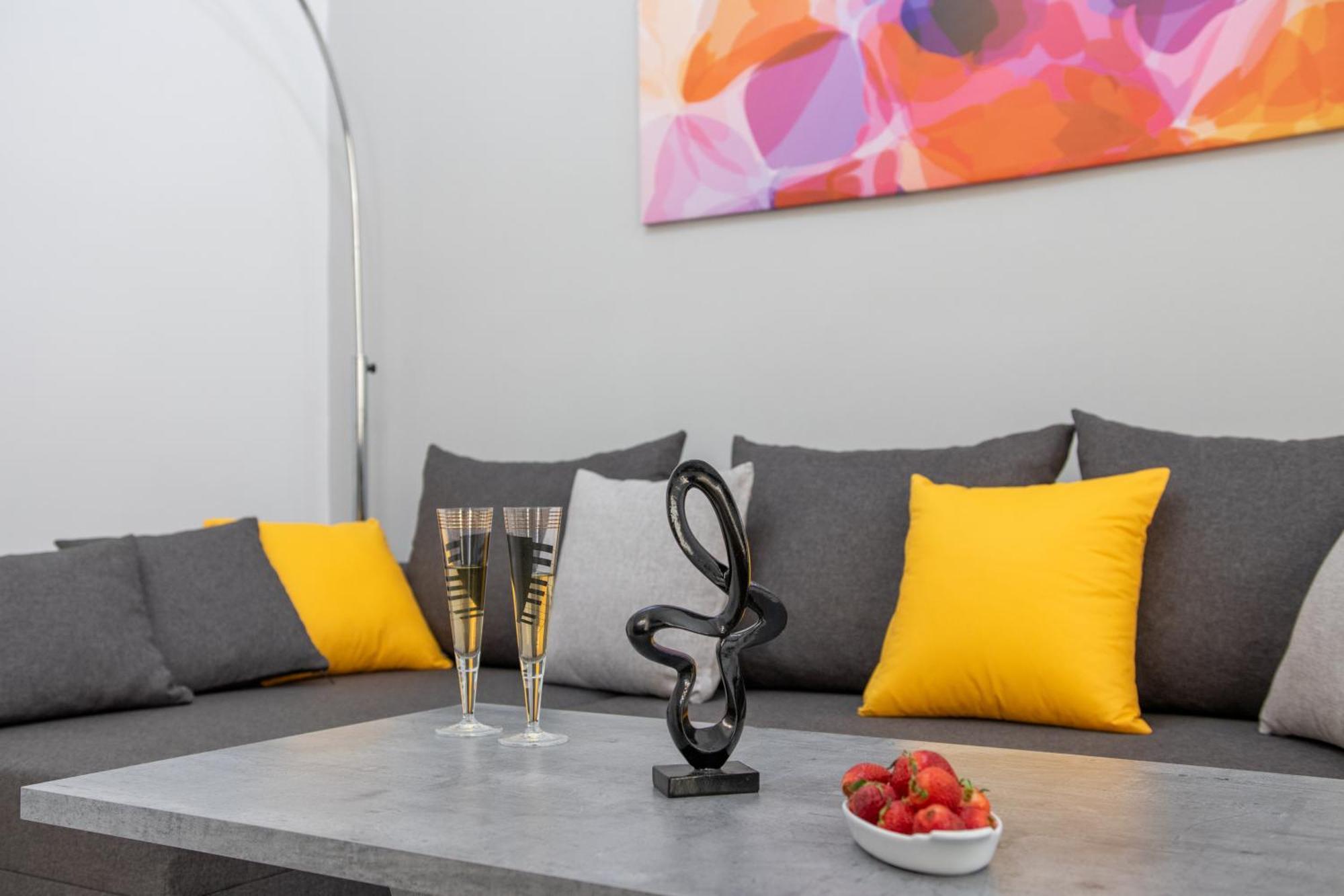 H4 Art Sparta Apartment Zewnętrze zdjęcie